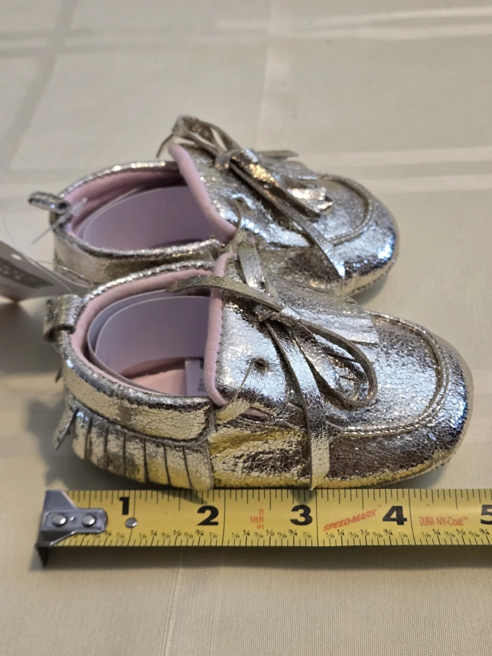 Hudson Baby Metallic Gold Toddler Girl Moccasins Pink Lining Size 6-12 Months